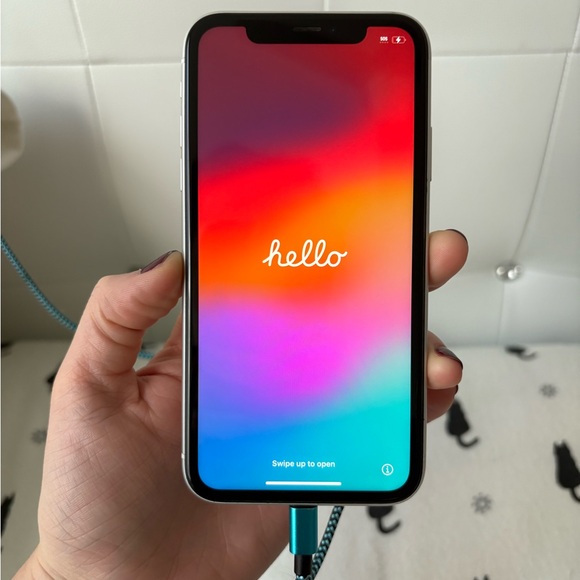 Apple iPhone XR- 64GB Unlocked - Picture 1 of 7